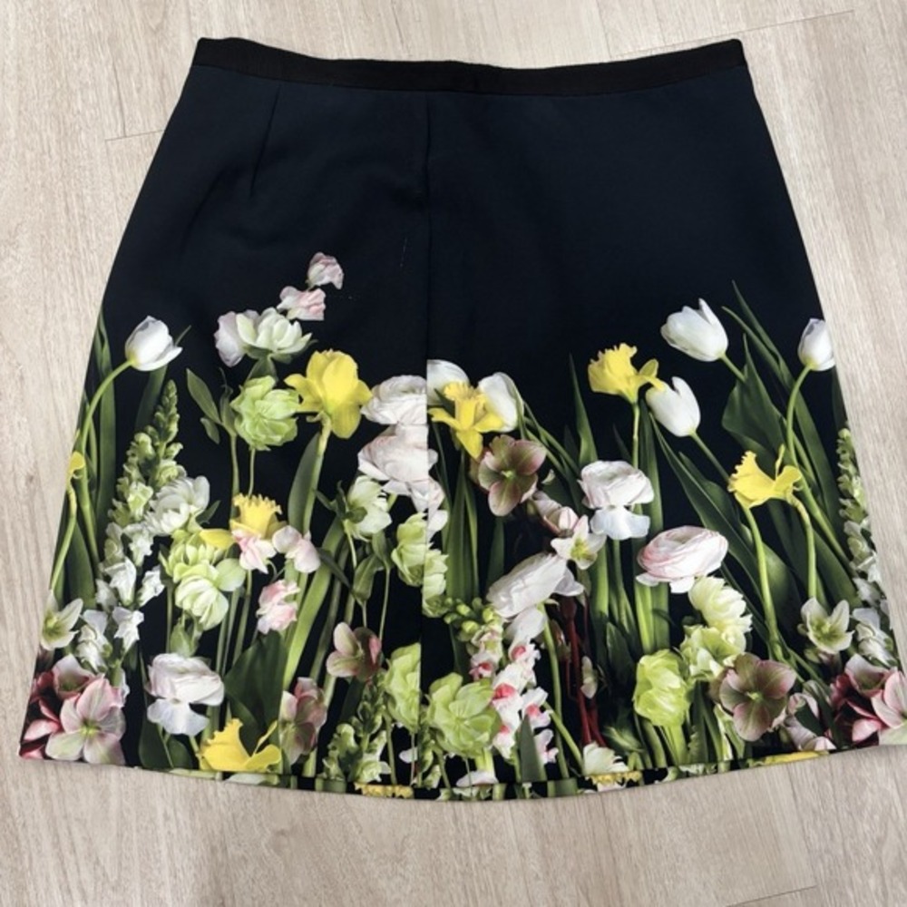 Victoria Beckham‎ For target black floral print skirt Size M (10-12ish) NWT
